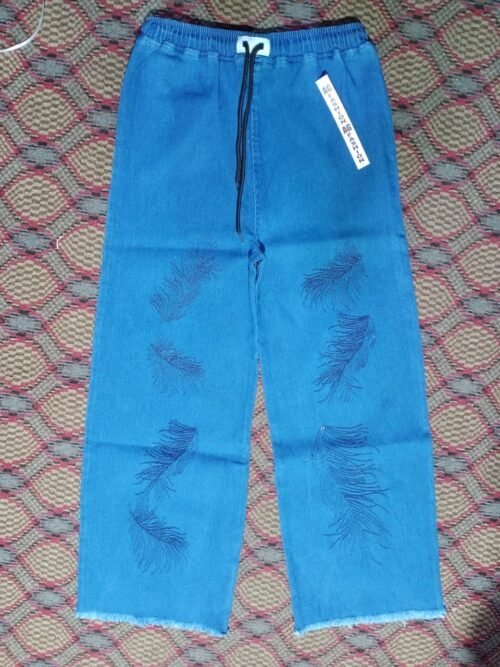 Women’s Embroidery Straight Jeans