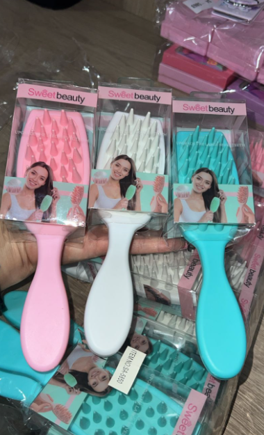 Soft Silicone Bristles Detangling Shampoo Hair Brush